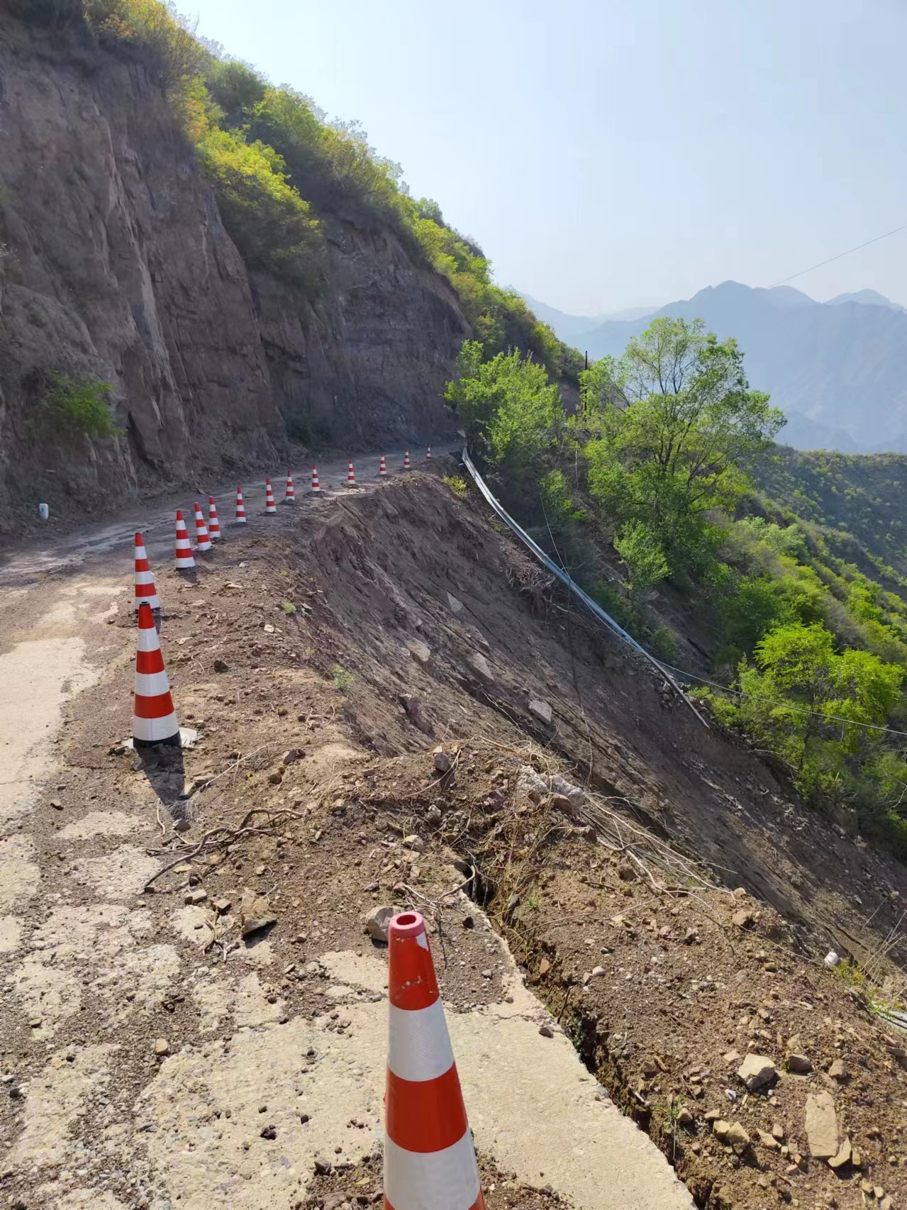 道路塌陷