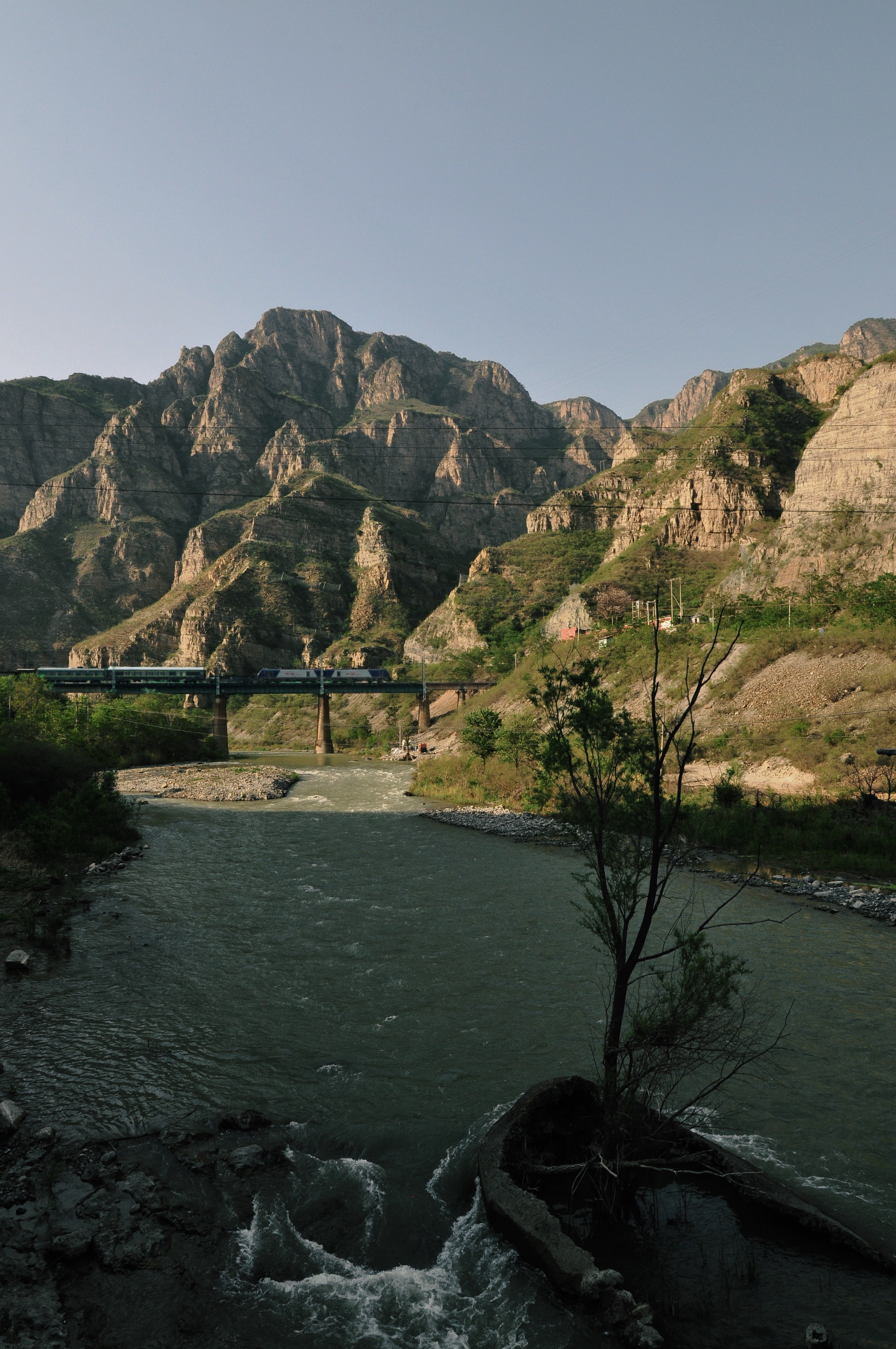 河畔风景